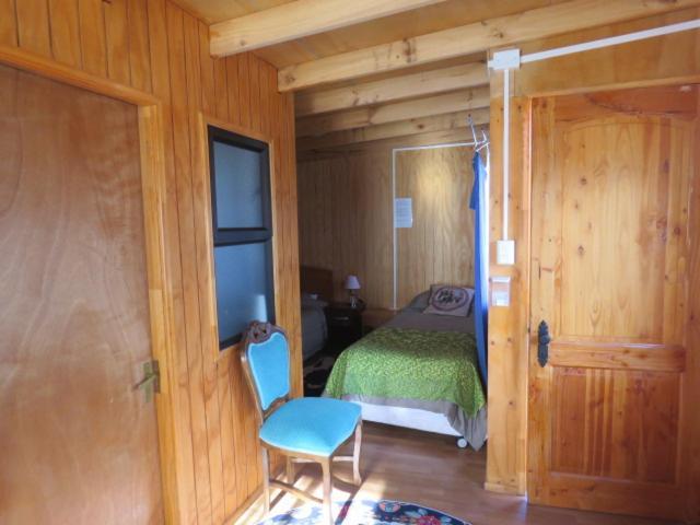 Hostal Y Cabanas Peumayen プエルト・グアダル エクステリア 写真
