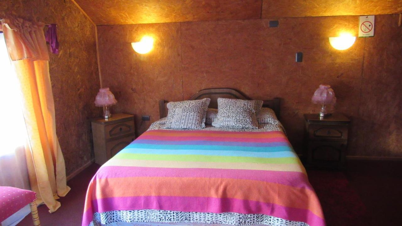 Hostal Y Cabanas Peumayen プエルト・グアダル エクステリア 写真