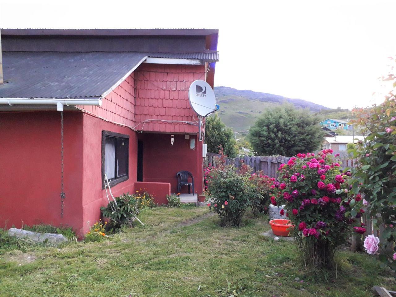 Hostal Y Cabanas Peumayen プエルト・グアダル エクステリア 写真