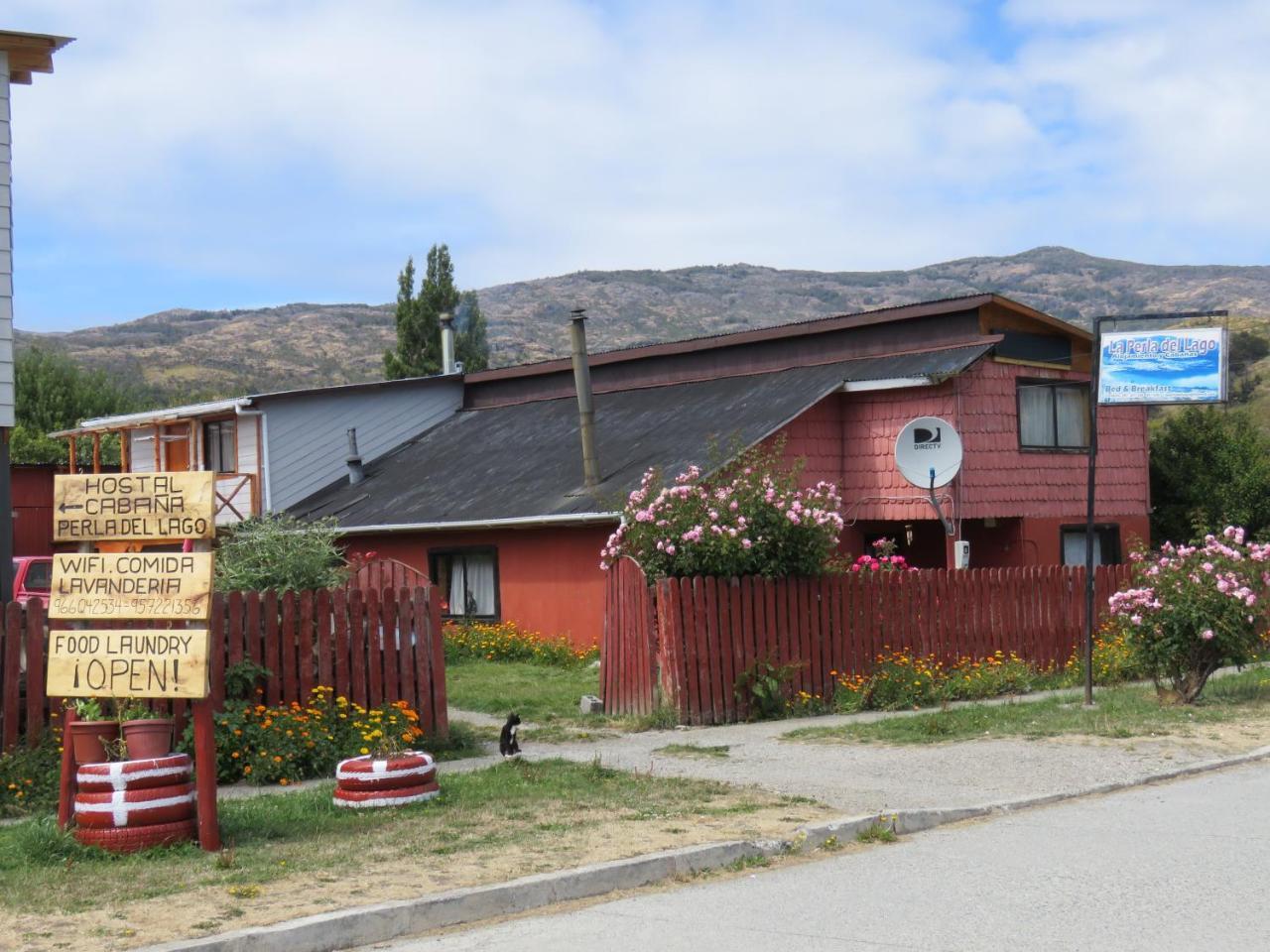 Hostal Y Cabanas Peumayen プエルト・グアダル エクステリア 写真